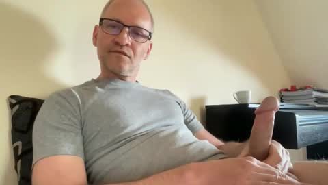 erikwant2 online show from April 2026 08:52:02 AM