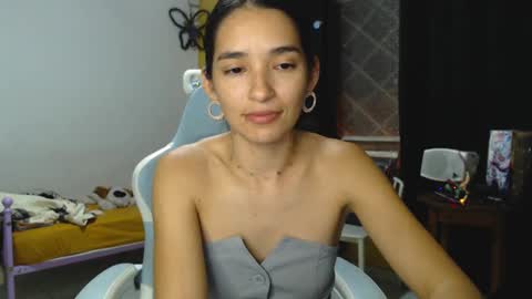 erina_1 online show from December 2024 01:25:01 AM