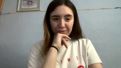 Snapshot of erinnkuhre chatting on May 2026 12:26:02 PM Lily online show from May 2026 12:26:02 PM