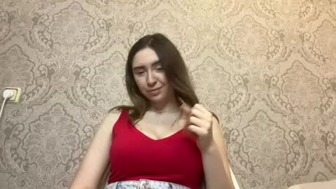Snapshot of erinnkuhre chatting on May 2026 05:19:01 PM Lily online show from May 2026 05:19:01 PM