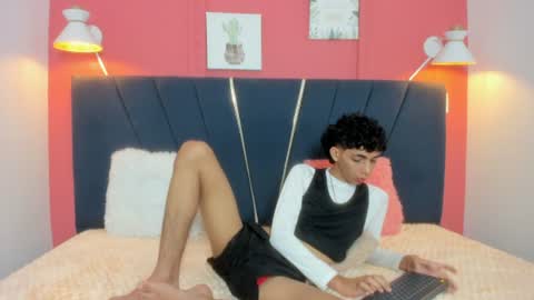 ero_boy40 online show from June 2026 04:22:02 AM