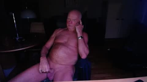 eroen online show from September 2025 09:48:02 PM