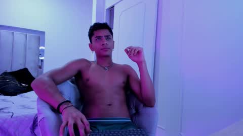Snapshot of eros_wild chatting on February 2025 03:01:02 AM eros_wild online show from February 2025 03:01:02 AM