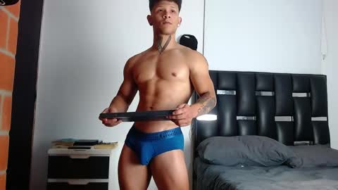 Snapshot of erosscott chatting on April 2026 11:31:01 PM Eros online show from April 2026 11:31:01 PM