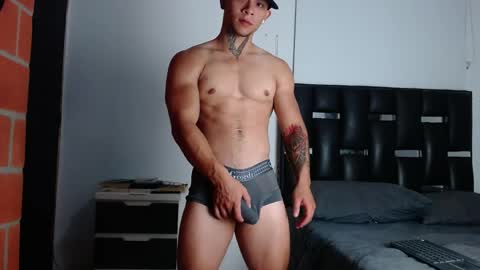 Snapshot of erosscott chatting on May 2026 01:01:02 AM Eros online show from May 2026 01:01:02 AM