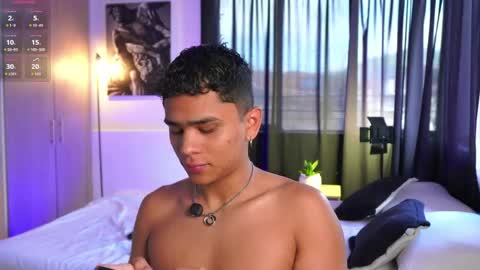Snapshot of eroswild_ chatting on May 2026 08:04:04 PM Eros Wild online show from May 2026 08:04:04 PM
