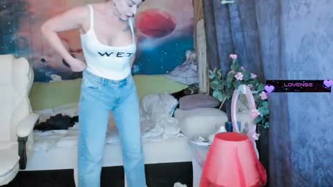 Snapshot of erotic_dessire chatting on February 2025 07:10:02 PM Eve online show from February 2025 07:10:02 PM