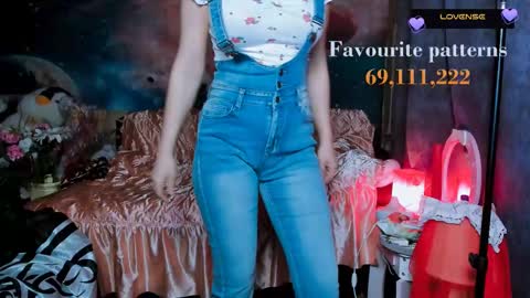 Snapshot of erotic_dessire chatting on February 2025 07:25:02 PM Eve online show from February 2025 07:25:02 PM