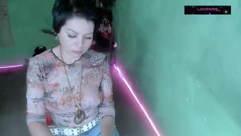 Snapshot of erotic_dessire chatting on November 2025 03:47:01 PM Eve online show from November 2025 03:47:01 PM