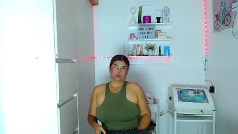 Snapshot of erotic_spa chatting on July 2026 01:44:01 AM EROTIC SPA online show from July 2026 01:44:01 AM