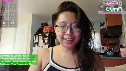 Lynn   online show from November 2025 07:24:01 PM