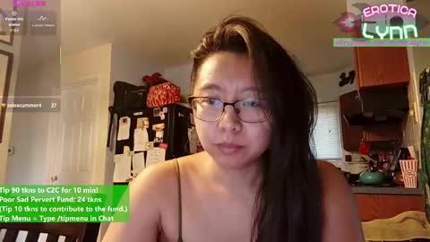 Lynn   online show from November 2025 07:03:01 PM