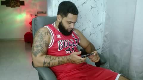 Snapshot of eroticoblack chatting on May 2026 04:40:01 AM Eroticoblack online show from May 2026 04:40:01 AM