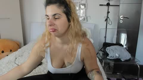 eroticsensualkitty4u online show from January 2025 07:45:01 AM