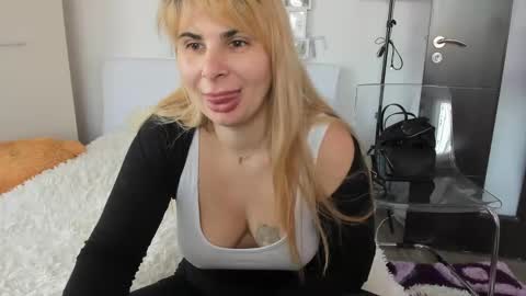 eroticsensualkitty4u online show from January 2025 10:38:01 AM