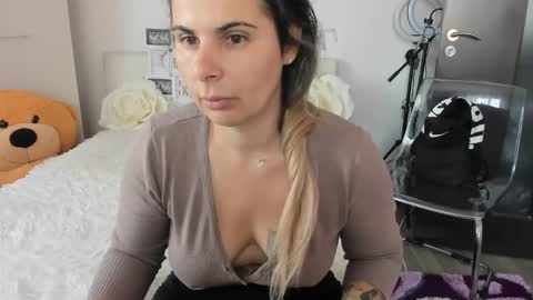 eroticsensualkitty4u online show from October 2025 10:05:02 AM