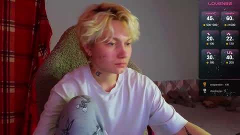 esajukyy online show from February 2025 06:51:01 PM