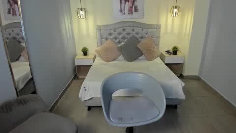 Escarlet online show from October 2025 01:11:02 PM