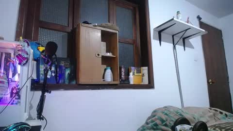 Snapshot of esjrobles chatting on December 2024 05:12:01 AM Esteban online show from December 2024 05:12:01 AM