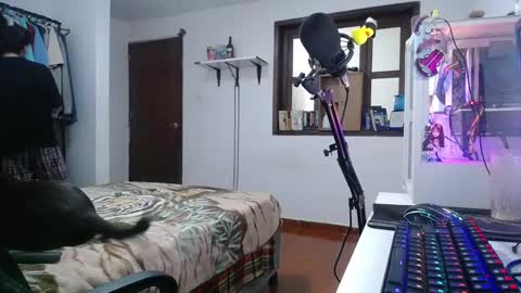 Snapshot of esjrobles chatting on December 2024 02:36:02 AM Esteban online show from December 2024 02:36:02 AM