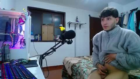Snapshot of esjrobles chatting on January 2025 07:16:02 AM Esteban online show from January 2025 07:16:02 AM
