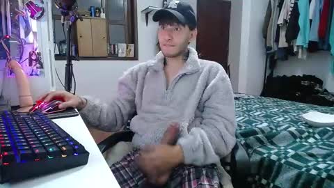Snapshot of esjrobles chatting on January 2025 05:38:01 AM Esteban online show from January 2025 05:38:01 AM
