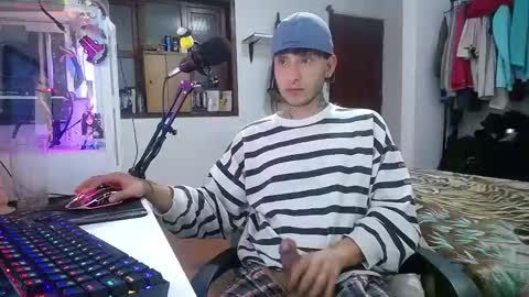 Snapshot of esjrobles chatting on January 2025 06:39:01 AM Esteban online show from January 2025 06:39:01 AM