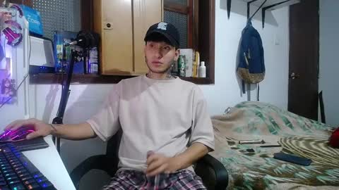 Snapshot of esjrobles chatting on February 2025 04:36:02 AM Esteban online show from February 2025 04:36:02 AM