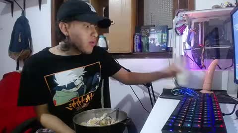 Snapshot of esjrobles chatting on February 2025 05:57:02 PM Esteban online show from February 2025 05:57:02 PM