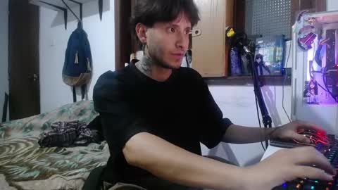 Snapshot of esjrobles chatting on February 2025 07:09:01 AM Esteban online show from February 2025 07:09:01 AM