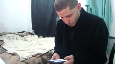 Snapshot of esjrobles chatting on September 2025 12:38:02 PM Esteban online show from September 2025 12:38:02 PM