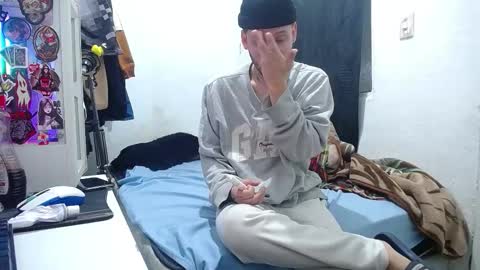 Snapshot of esjrobles chatting on September 2025 12:08:02 PM Esteban online show from September 2025 12:08:02 PM