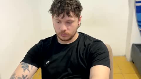 eskol212 online show from April 2026 09:39:33 PM