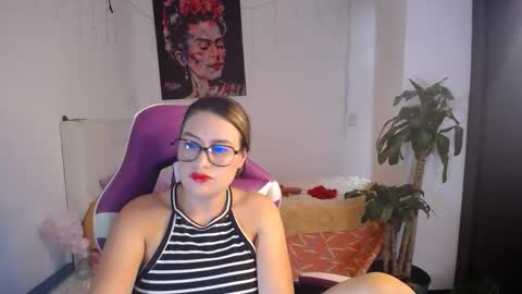 Esmeralda online show from January 2026 08:01:01 PM