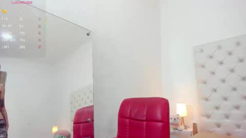 esmeralda  online show from September 2025 04:09:02 PM