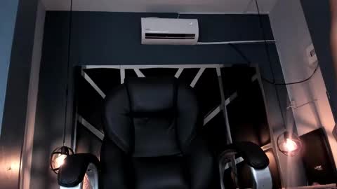 Esmeralda online show from March 2026 07:53:02 PM