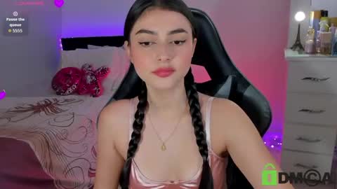 Snapshot of esmeralda_le chatting on May 2026 12:31:02 PM Esmeralda online show from May 2026 12:31:02 PM