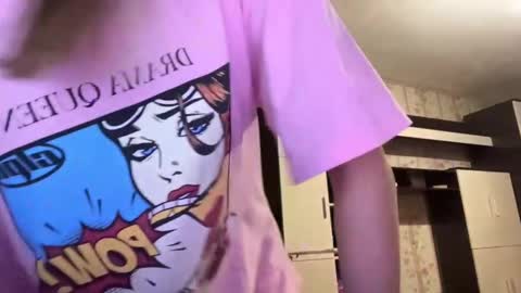 Kate online show from December 2025 02:12:02 PM