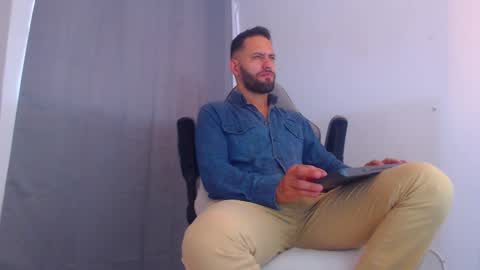 esteban online show from January 2025 07:53:01 PM