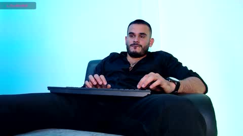 Esteban Fernandez online show from November 2025 01:50:02 AM