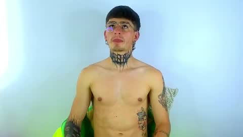 Esteban independent model online show from March 2025 04:44:02 PM