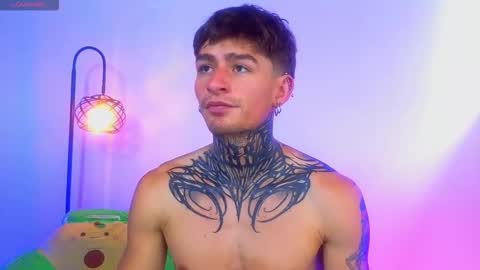 Esteban independent model online show from October 2025 07:25:02 PM