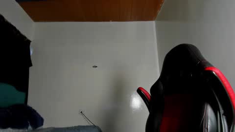 estebanlobo online show from October 2025 11:34:02 PM