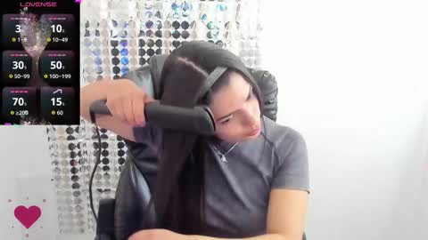 Snapshot of estefanii_r chatting on March 2026 01:07:02 PM Estefanii R online show from March 2026 01:07:02 PM