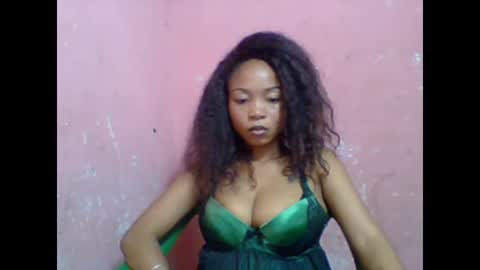 Snapshot of estelah20 chatting on October 2025 06:11:02 AM estelah20 online show from October 2025 06:11:02 AM