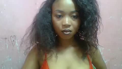 Snapshot of estelah20 chatting on December 2025 05:15:02 AM estelah20 online show from December 2025 05:15:02 AM