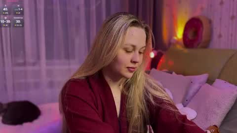 Estella online show from May 2026 04:59:01 PM