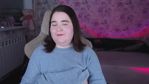 estelle_hicks online show from April 2026 06:57:01 PM