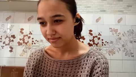 Snapshot of estellekirbo chatting on March 2026 01:05:01 PM estellekirbo online show from March 2026 01:05:01 PM