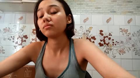Snapshot of estellekirbo chatting on April 2026 07:20:01 AM estellekirbo online show from April 2026 07:20:01 AM